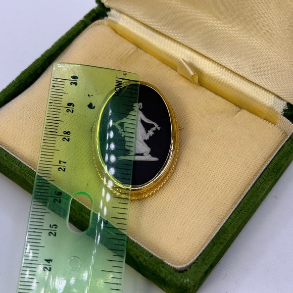 VERY RARE Black bassalt Wedgwood cameo gold filled pin brooch pin pendant - Picture 6 of 11